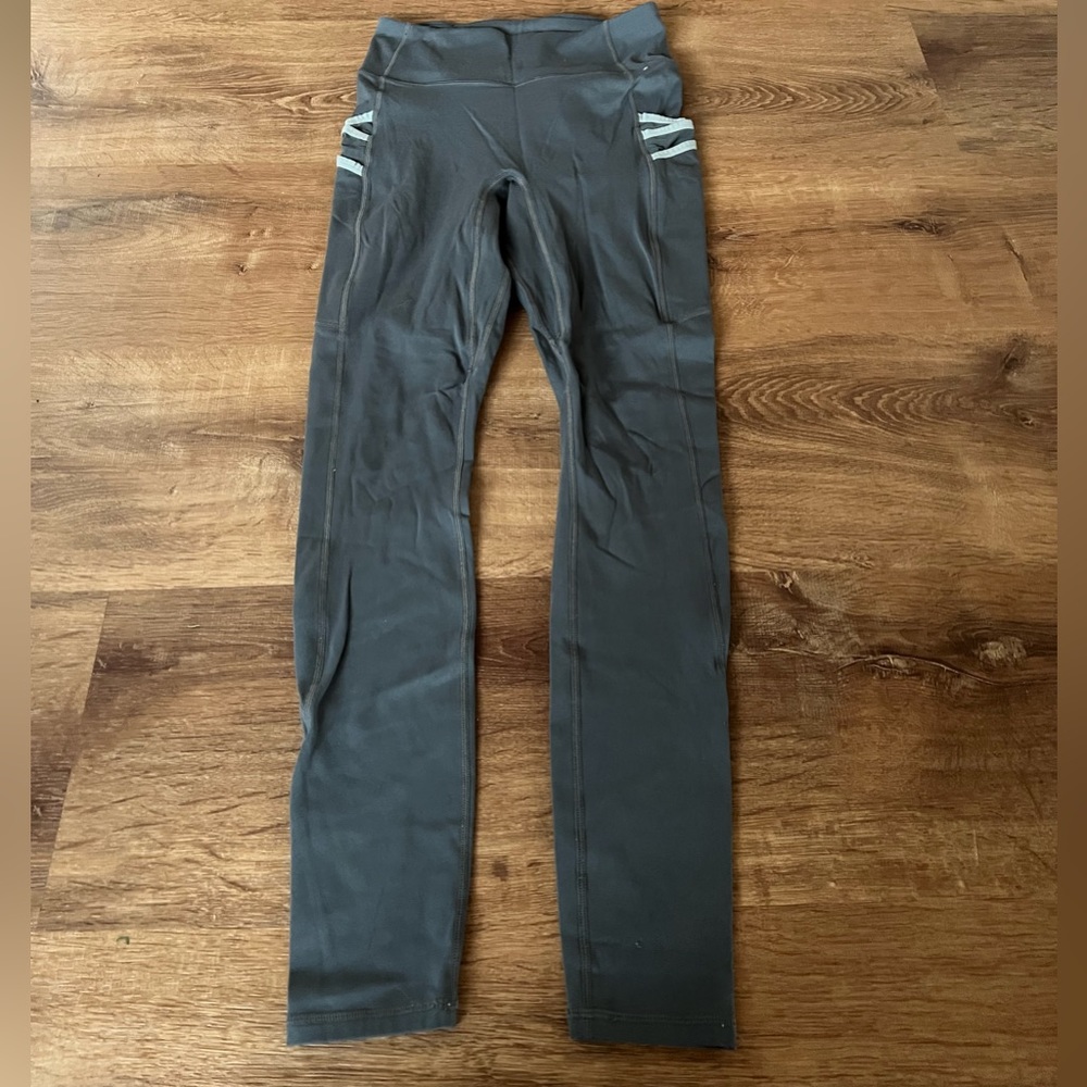 Athletic leggings